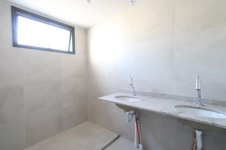 Apartamento à venda com 190m², 4 quartos e 3 vagasBanheiro da Suíte 3