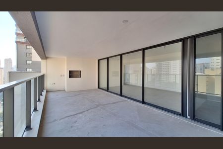 Apartamento à venda com 190m², 4 quartos e 3 vagas Apartamento à venda com 190m², 4 quartos e 3 vagasVaranda