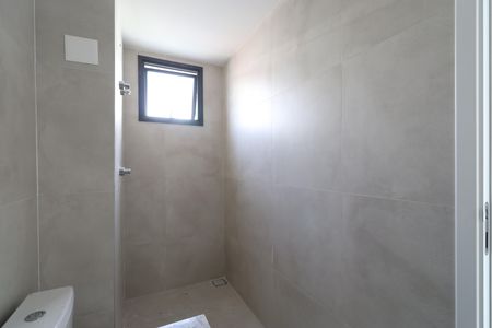 Apartamento à venda com 190m², 4 quartos e 3 vagasBanheiro da Suíte 2