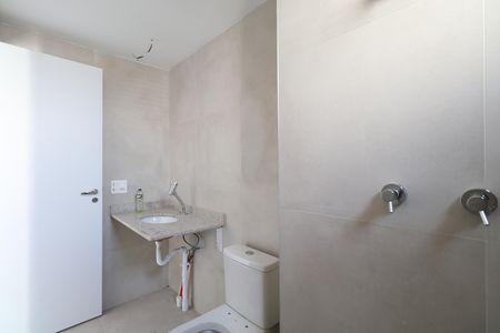 Apartamento à venda com 190m², 4 quartos e 3 vagasBanheiro da Suíte 2
