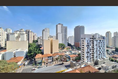 Apartamento à venda com 190m², 4 quartos e 3 vagas Apartamento à venda com 190m², 4 quartos e 3 vagasVista