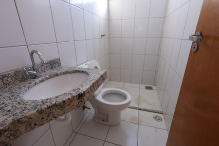 Apartamento para alugar com 63m², 2 quartos e 2 vagasBanheiro Social