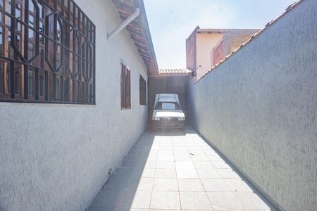 Casa à venda com 159m², 1 quarto e 4 vagasQuintal/Garagem
