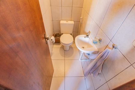Casa à venda com 159m², 1 quarto e 4 vagasLavabo