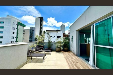 Apartamento à venda com 140m², 2 quartos e 3 vagas Apartamento à venda com 140m², 2 quartos e 3 vagasCobertura