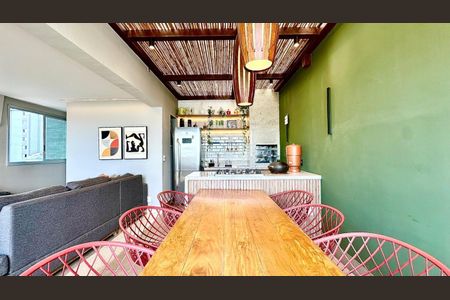 Apartamento à venda com 140m², 2 quartos e 3 vagas Apartamento à venda com 140m², 2 quartos e 3 vagasCobertura