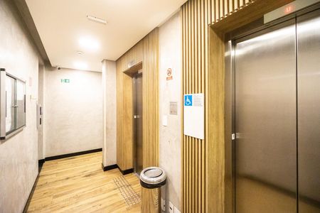 Studio à venda com 23m², 1 quarto e sem vaga Studio à venda com 23m², 1 quarto e sem vagaHall dos elevadores