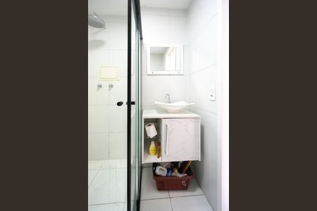 Banheiro de kitnet/studio para alugar com 1 quarto, 23m² em Vila Esperança, São Paulo