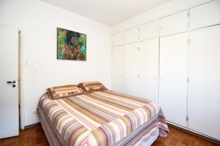 Apartamento à venda com 138m², 3 quartos e 1 vagaquarto 2