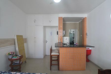 Sala de apartamento para alugar com 1 quarto, 31m² em Centro, Guarujá