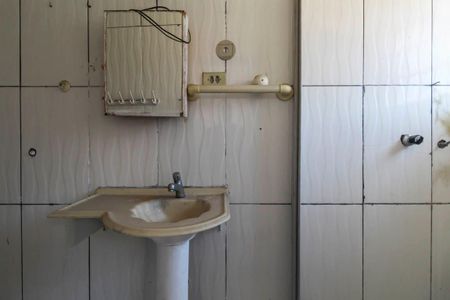 Banheiro da Suíte de casa para alugar com 3 quartos, 178m² em Vila Virginia, São Paulo