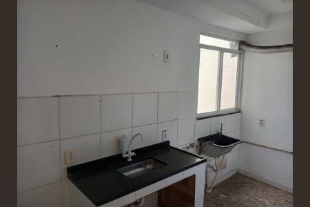 Cozinha de apartamento para alugar com 2 quartos, 65m² em Santa Cruz, Rio de Janeiro