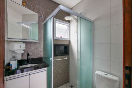 Casa de condomínio para alugar com 57m², 2 quartos e 1 vagaBanheiro 