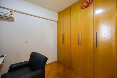 Apartamento à venda com 120m², 3 quartos e 2 vagasQuarto 3