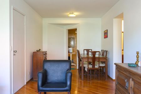 Apartamento à venda com 120m², 3 quartos e 2 vagasSala