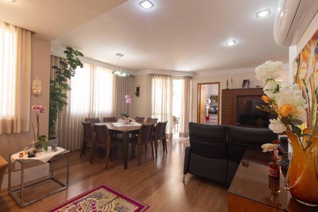 Apartamento à venda com 135m², 3 quartos e 3 vagasSala