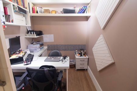 Apartamento à venda com 135m², 3 quartos e 3 vagasEscritório