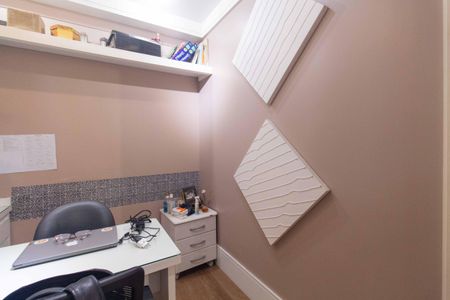 Apartamento à venda com 135m², 3 quartos e 3 vagasEscritório