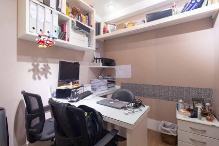 Apartamento à venda com 135m², 3 quartos e 3 vagasEscritório