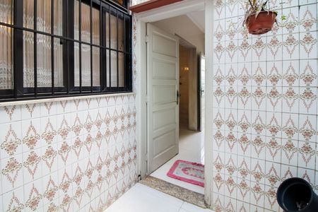 Casa à venda com 350m², 4 quartos e 3 vagas Casa à venda com 350m², 4 quartos e 3 vagasJardim de Inverno