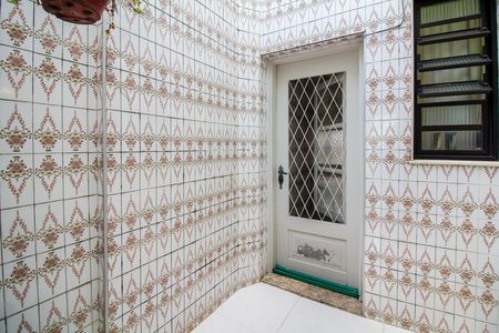 Casa à venda com 350m², 4 quartos e 3 vagas Casa à venda com 350m², 4 quartos e 3 vagasJardim de Inverno