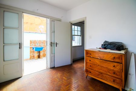 Casa à venda com 350m², 4 quartos e 3 vagas Casa à venda com 350m², 4 quartos e 3 vagasQuarto 3