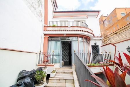 Casa à venda com 350m², 4 quartos e 3 vagas Casa à venda com 350m², 4 quartos e 3 vagasGaragem/Entrada/Fachada
