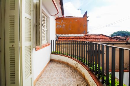 Casa à venda com 350m², 4 quartos e 3 vagas Casa à venda com 350m², 4 quartos e 3 vagasQuarto 2