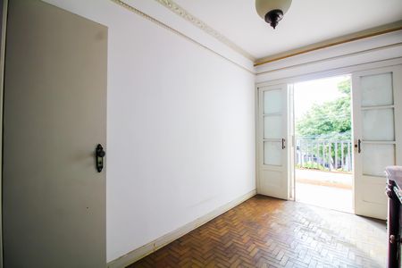 Casa à venda com 350m², 4 quartos e 3 vagas Casa à venda com 350m², 4 quartos e 3 vagasQuarto 2