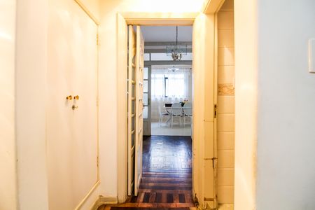 Casa à venda com 350m², 4 quartos e 3 vagas Casa à venda com 350m², 4 quartos e 3 vagasBanheiro 1