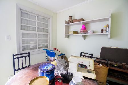 Casa à venda com 350m², 4 quartos e 3 vagas Casa à venda com 350m², 4 quartos e 3 vagasArea de Serviço - Quarto