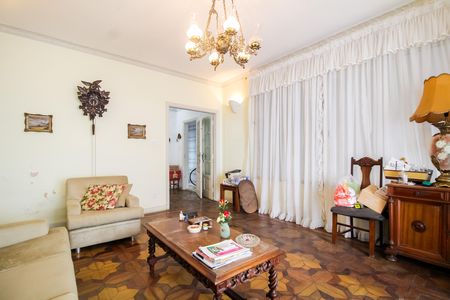 Casa à venda com 350m², 4 quartos e 3 vagas Casa à venda com 350m², 4 quartos e 3 vagasSala 1