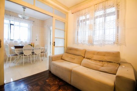 Casa à venda com 350m², 4 quartos e 3 vagas Casa à venda com 350m², 4 quartos e 3 vagasSala 2