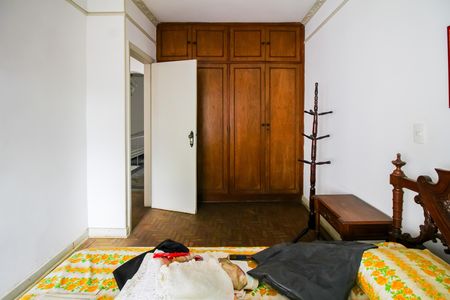Casa à venda com 350m², 4 quartos e 3 vagas Casa à venda com 350m², 4 quartos e 3 vagasQuarto 1