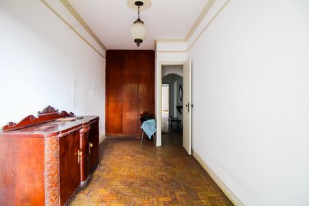 Casa à venda com 350m², 4 quartos e 3 vagas Casa à venda com 350m², 4 quartos e 3 vagasQuarto 2