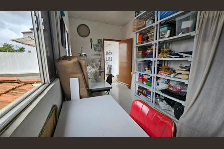 Casa à venda com 120m², 3 quartos e 1 vagaÁrea de Serviço
