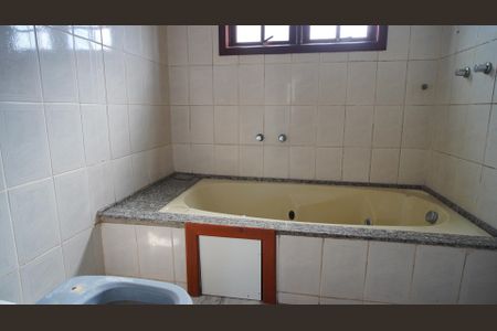 Apartamento para alugar com 250m², 3 quartos e 4 vagasBanheiro 1 suite 