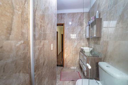 Casa à venda com 90m², 3 quartos e 2 vagasBanheiro