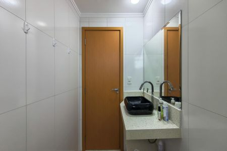 Apartamento para alugar com 132m², 3 quartos e 2 vagasBanheiro 