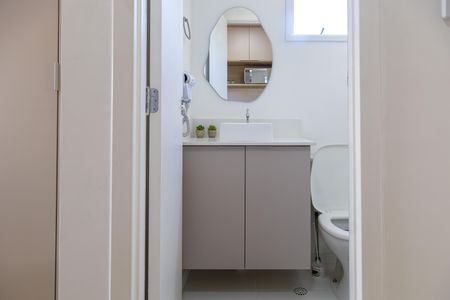 Banheiro de kitnet/studio para alugar com 1 quarto, 25m² em Itaim Bibi, São Paulo