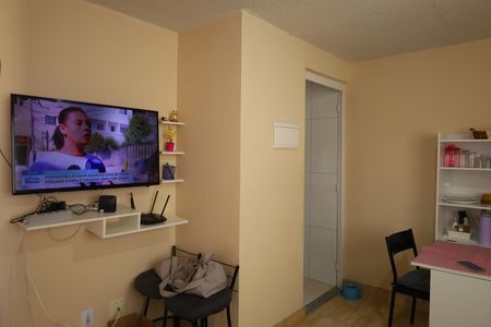 Sala de apartamento à venda com 2 quartos, 45m² em Conjunto Residencial José Bonifácio, São Paulo
