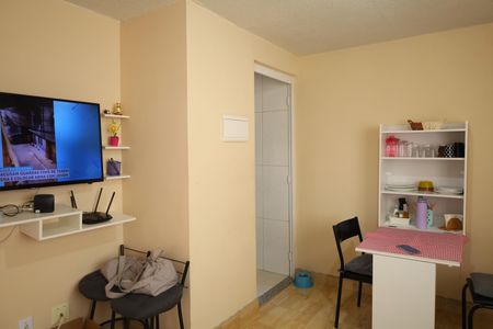 Sala de apartamento à venda com 2 quartos, 45m² em Conjunto Residencial José Bonifácio, São Paulo