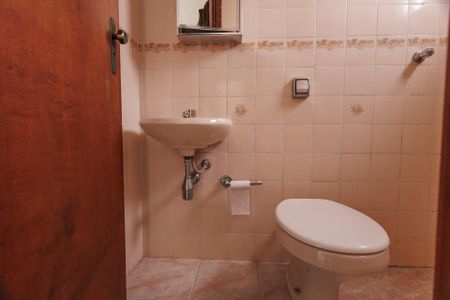 Apartamento para alugar com 156m², 4 quartos e 1 vaga Apartamento para alugar com 156m², 4 quartos e 1 vagaBanheiro de serviço