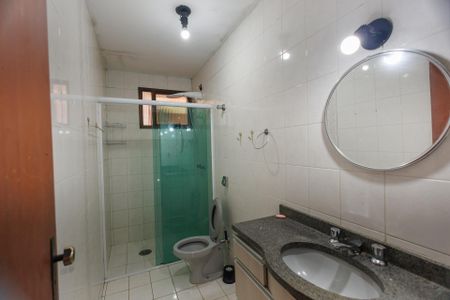 Apartamento para alugar com 156m², 4 quartos e 1 vaga Apartamento para alugar com 156m², 4 quartos e 1 vagaBanheiro Corredor