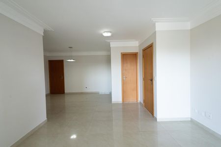 Apartamento para alugar com 180m², 4 quartos e 3 vagas