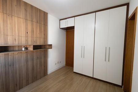 Apartamento para alugar com 180m², 4 quartos e 3 vagas