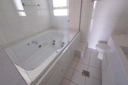 Apartamento para alugar com 180m², 4 quartos e 3 vagas