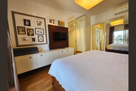 Apartamento à venda com 238m², 4 quartos e 5 vagasSuíte 3