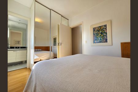 Apartamento à venda com 238m², 4 quartos e 5 vagasSuíte 1