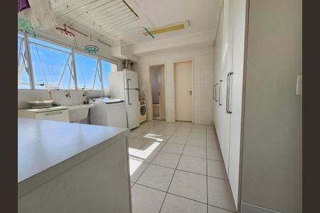 Apartamento à venda com 238m², 4 quartos e 5 vagasÁrea de Serviço